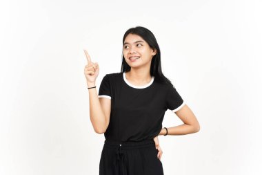 Ürün ve İşaret Tarafı Beyazda Tecrit Edilen Güzel Asyalı Kadın İşaretçisini Kullanıyor