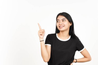 Ürün ve İşaret Tarafı Beyazda Tecrit Edilen Güzel Asyalı Kadın İşaretçisini Kullanıyor