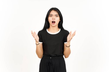 Beyaz arka planda izole edilmiş Güzel Asyalı Kadın 'a kızgın ve çığlık atıyor