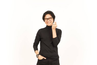 Gülümse ve Koreli yakışıklı Asyalı 'nın beyaz arka planda izole edilmiş aşk parmağını göster