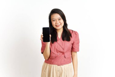 Beyaz Arkaplanda İzole Edilmiş Güzel Asyalı Kadın 'ın Boş Ekran Telefonundaki Uygulamaları veya İlanları Gösteriliyor