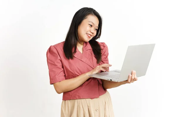 Pie Trabajando Con Ordenador Portátil Hermosa Mujer Asiática Aislado Sobre —  Fotos de Stock