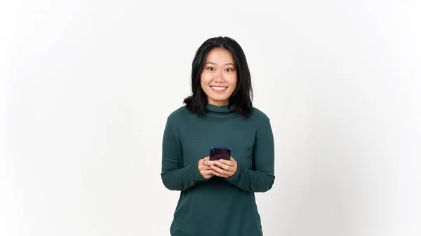 Holding Смартфон Захоплюючий Щасливий Вираз Обличчя Красивої Азіатської Жінки Ізольовані — стокове фото