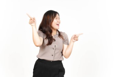 Beyazlar Arasında Güzel Asyalı Kadın 'ın Sol ve Sol Tarafını Gösteriyor