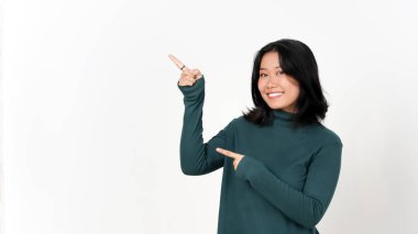 Gülümseyen Ürün ve Güzel Asyalı Kadın 'ın İşaret Tarafı Beyaz Arkaplanda İzole Edildi