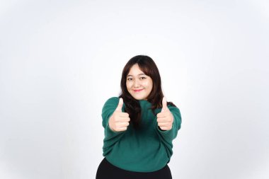 Beyaz arka planda izole edilmiş güzel Asyalı kadının onaylanmış jesti.