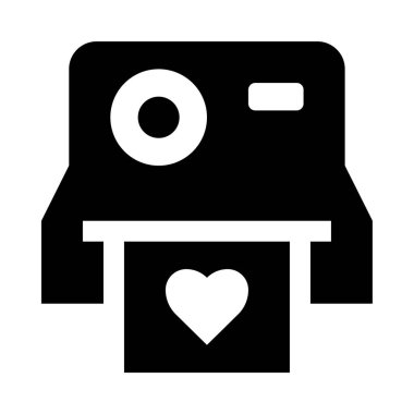 Objektifte kalbi olan bir kamera.