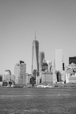 Staten Adası'na feribot Manhattan görünümünden.