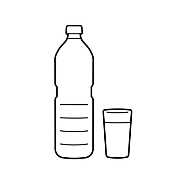 Вода в пластиковых бутылках и чашках..