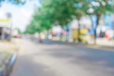 Sorunsuz trafiğin odaklanmış soyut arkaplanı. Bulanık yol alanı arkaplanı