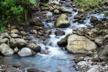 Discovering the Beauty of Nature: Slow Shutter Speed Pictures of Water and Rocks in Motion