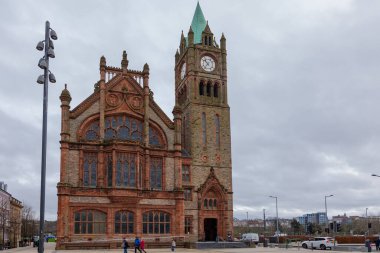 Derry City, Londonderry görüntüleri. Tarihi Derry 'nin zamansız sokakları ve panoramik manzaraları. 29.02.2024 Derry, İngiltere