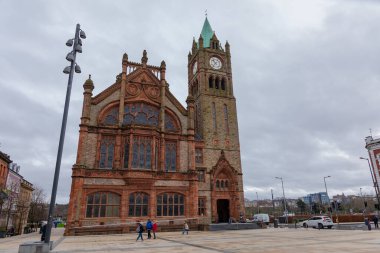 Derry City, Londonderry görüntüleri. Tarihi Derry 'nin zamansız sokakları ve panoramik manzaraları. 29.02.2024 Derry, İngiltere