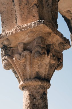 Sepulveda, İspanya 'nın Kastilya ve Leon eyaletlerinde yer alan bir şehirdir. Şehir, kültürel ve gastronomik arayışlar için Segovia eyaletinin popüler bir kasabası olan Hoces del Rio Duratn Ulusal Parkı 'nın yanında yer almaktadır.