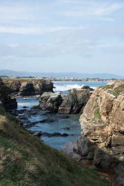 Lugo, Galizia 'daki Atlantik kıyılarının güzel manzarası. Güneşli bir gün. Kimse yok.