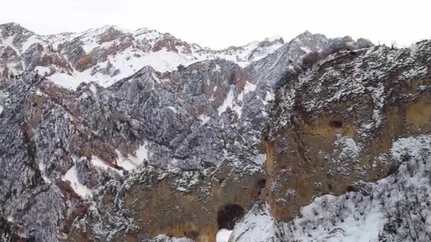 Caucasus Mountain Range Rocky Peaks White Snow Cloudy Sky Bare — Wideo stockowe