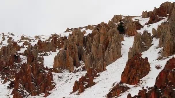 Sharp Bare Rocks Formed Slopes Caucasus Mountains Winter Cloudy Sky — Αρχείο Βίντεο