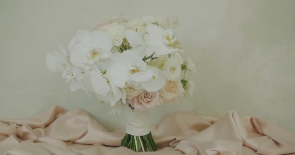 Elegant Bryllup Buket Til Smuk Brud Ved Kommende Ceremoni Hvide – Stock-video