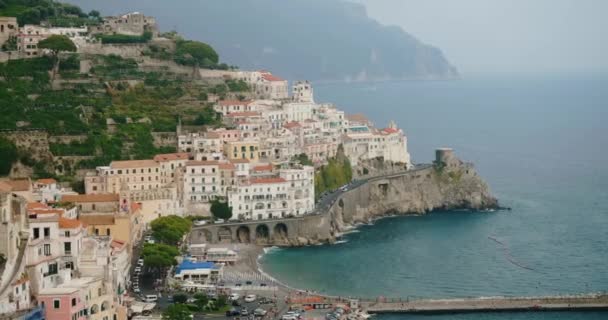 Casas Italianas Antigas Fortaleza Velha Montanha Amalfi Itália Água Mar Vídeo De Bancos De Imagens