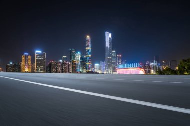 Guangzhou 'nun gece fotoğrafçılığı CBD mimari manzara silüeti