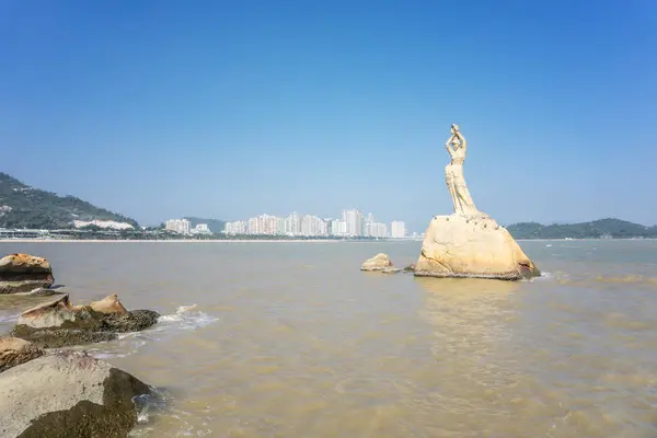 stock image Zhuhai coastline fisher girl sculpture landscape