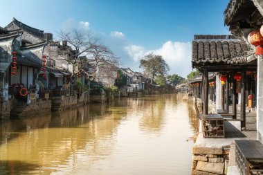 Xitang 'daki evler ve nehirler antik çekicilerdir.