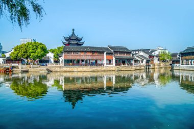Suzhou antik kasabasındaki eski binaların sokak manzarası