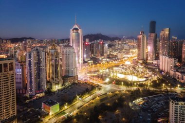 Guangzhou 'nun gece fotoğrafçılığı CBD mimari manzara silüeti