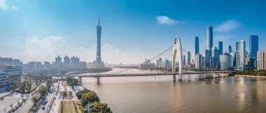Guangzhou, Çin 'deki kentsel mimari manzaranın silüeti 