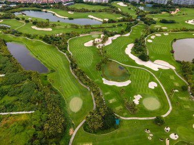 golf sahasının havadan görünümü