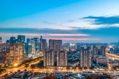 Hangzhou, Çin'in panoramik gece görünümü