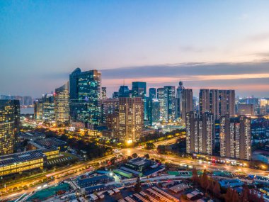 Hangzhou, Çin'in panoramik gece görünümü