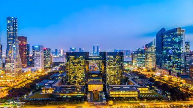 Hangzhou, Çin'in panoramik gece görünümü