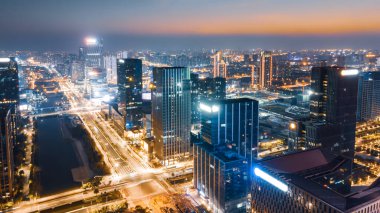 Ningbo Finans Bölgesi 'nin gece görüşü