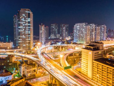Qingdao kentsel mimarisinin havadan çekilmiş fotoğrafı.