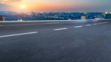 Yol ve kentsel mimari manzara