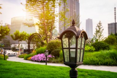 Lujiazui finans merkezine park et, Şangay, Çin