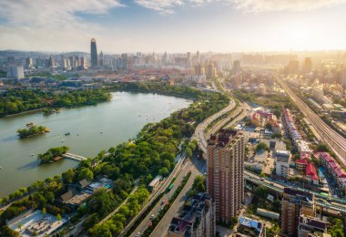 Jinan Daming Gölü Parkı 'nın hava fotoğrafçılığı