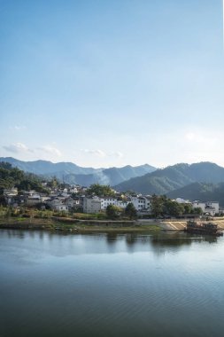Huizhou 'daki Xin' an Nehri kıyısındaki antik köyler.