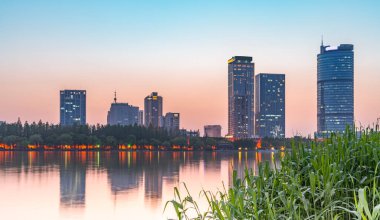 Guangzhou, Çin 'deki kentsel mimari manzaranın silüeti 