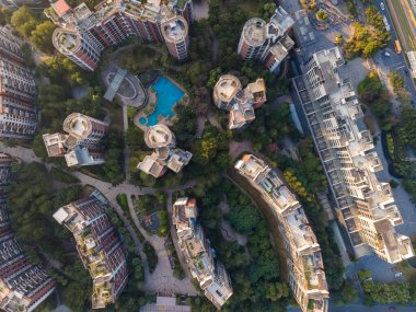 Pe boyunca kentsel mimari manzaranın hava fotoğrafçılığı