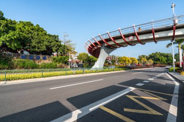 Merkez ticaret bölgesi, yollar ve gökdelenler, Xiamen, Çin.
