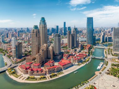 Tianjin şehir mimarisinin hava fotoğrafçılığı gökyüzü