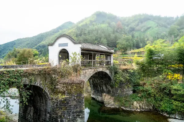 stock image The rural scenery of Huizhou in autumn