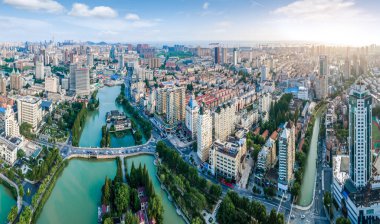 Nantong, Jiangsu şehir manzarasının hava fotoğrafçılığı.