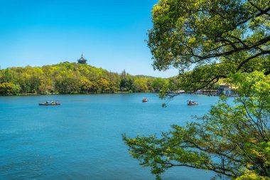 Hangzhou 'daki Batı Gölü' nün güzel manzarası