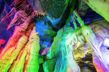 Çin 'in Xintai şehrindeki yeraltı mağaraları.