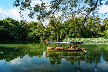 Çin Hangzhou Batı Gölü Çin Bahçesi