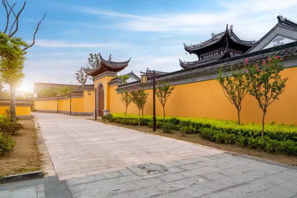 stock image Ancient architecture of Nanshan temple in Taizhou, China