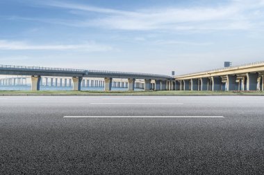 Çin açıkhava viyadük beton yolu.